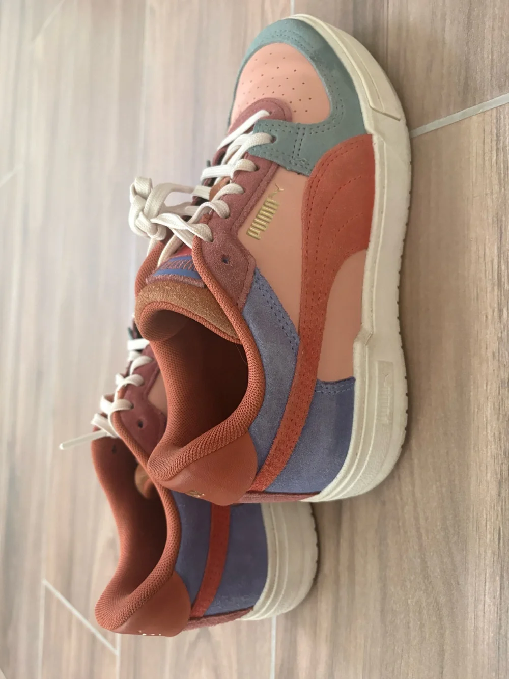 Puma Peach, Teal & Rust Colorblock Sneakers Size 36 EUR - Used
